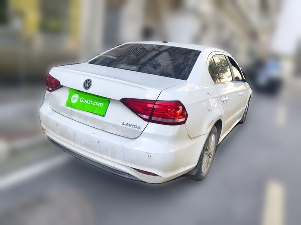 Volkswagen Lavida 2019, 67600 км, за 8074 USD
