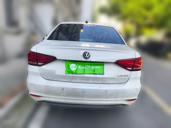 Volkswagen Lavida 2019, 67600 км, за 8074 USD