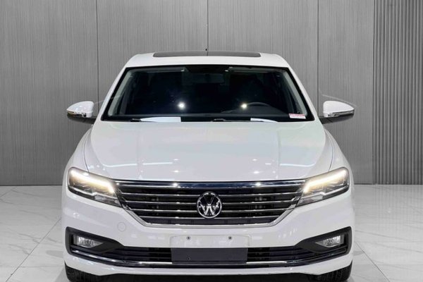 Volkswagen Lavida 2021, 20800 км, за 12077 USD