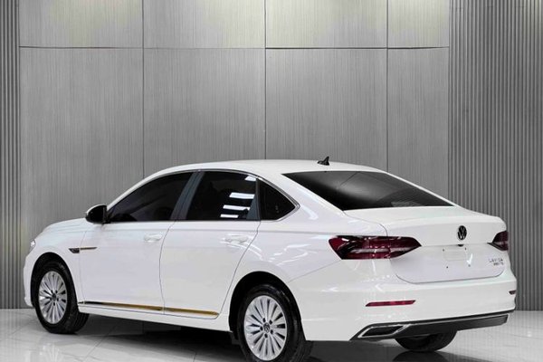 Volkswagen Lavida 2021, 20800 км, за 12077 USD