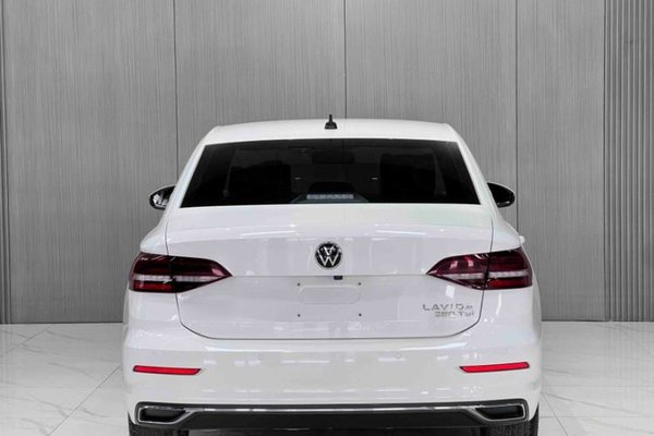 Volkswagen Lavida 2021, 20800 км, за 12077 USD