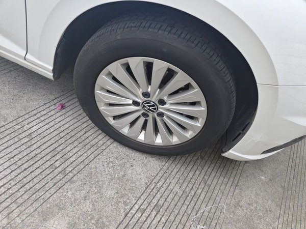 Volkswagen Lavida 2021, 93200 км, за 9464 USD - фото 8
