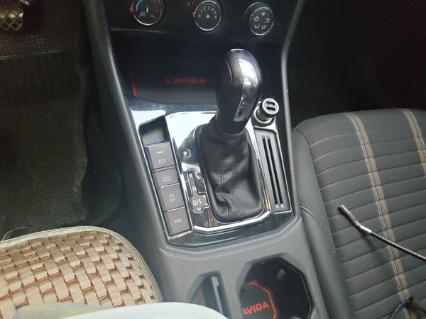 Volkswagen Lavida 2021, 93200 км, за 9464 USD - фото 15