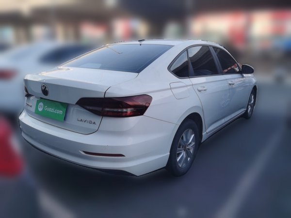 Volkswagen Lavida 2021, 145700 км, за 9415 USD