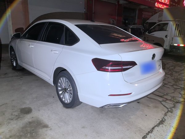 Volkswagen Lavida 2021, 37800 км, за 10819 USD