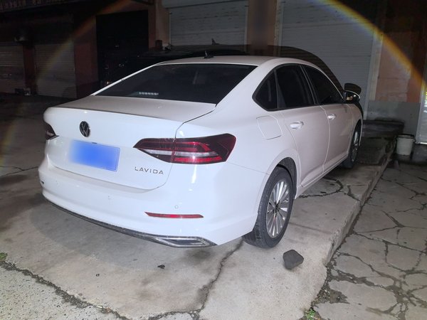 Volkswagen Lavida 2021, 37800 км, за 10819 USD