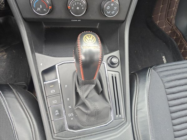 Volkswagen Lavida 2021, 71900 км, за 10167 USD - фото 9