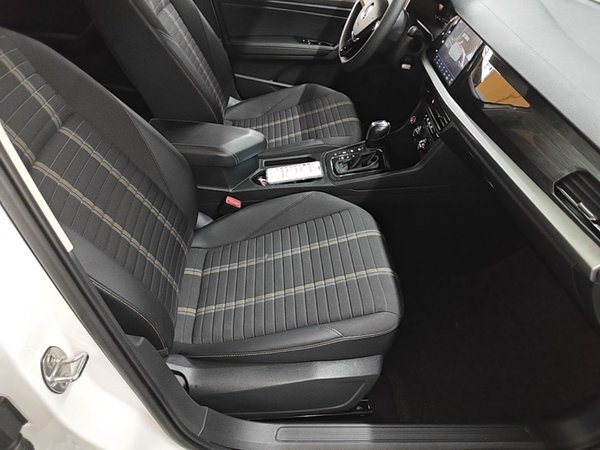 Volkswagen Lavida 2022, 59900 км, за 11704 USD