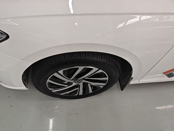 Volkswagen Lavida 2022, 59900 км, за 11704 USD - фото 11
