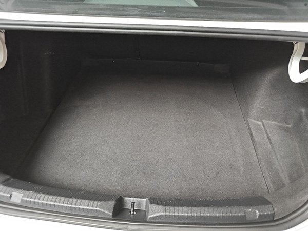 Volkswagen Lavida 2022, 59900 км, за 11704 USD