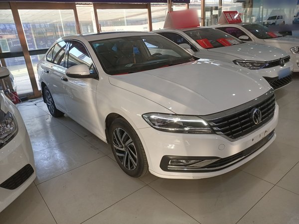 Volkswagen Lavida 2022, 106300 км, за 12186 USD