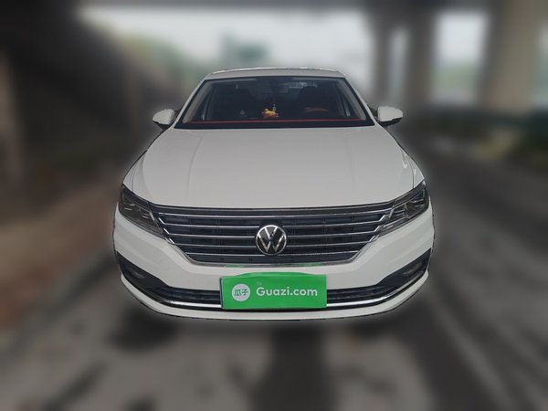 Volkswagen Lavida 2022, 31800 км, за 8723 USD