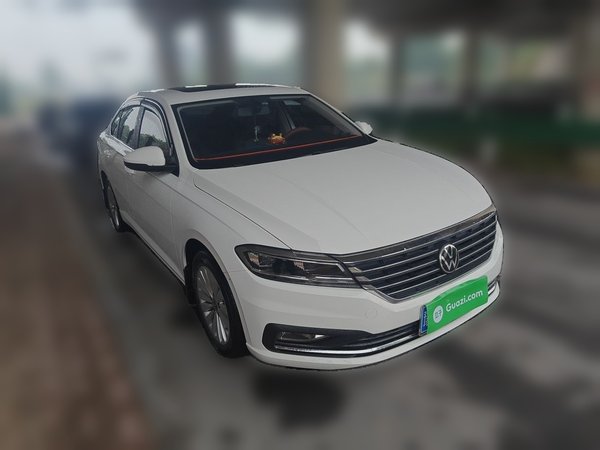 Volkswagen Lavida 2022, 31800 км, за 8723 USD