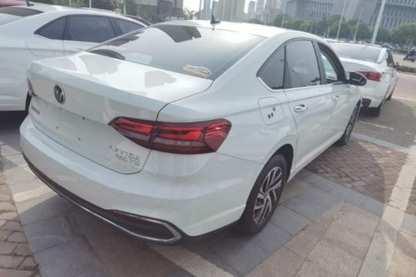 Volkswagen Lavida 2023, 30600 км, за 12439 USD - фото 6