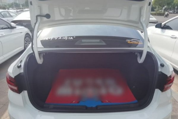 Volkswagen Lavida 2023, 30600 км, за 12439 USD - фото 22