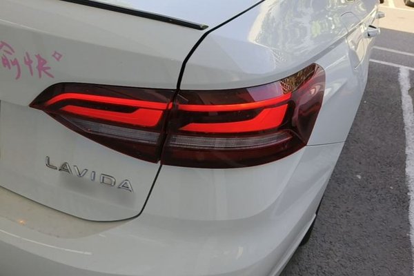 Volkswagen Lavida 2023, 36100 км, за 13229 USD - фото 7