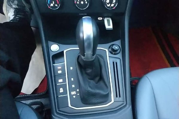 Volkswagen Lavida 2023, 27900 км, за 12222 USD - фото 17