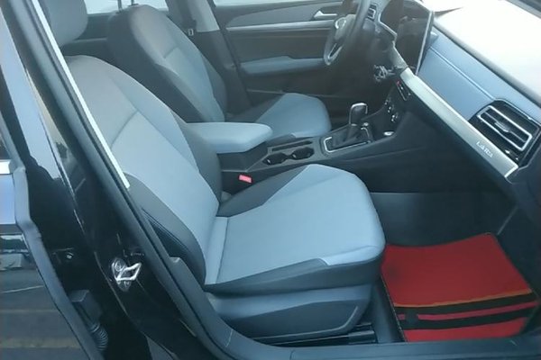 Volkswagen Lavida 2023, 27900 км, за 12222 USD - фото 23