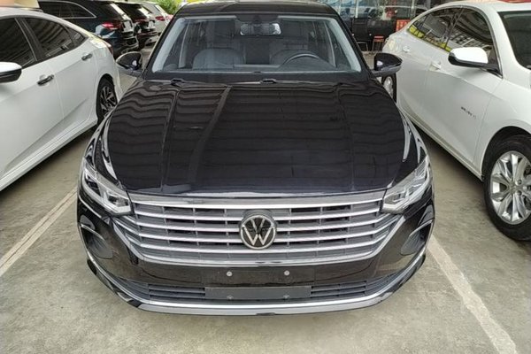 Volkswagen Lavida 2023, 38100 км, за 11043 USD