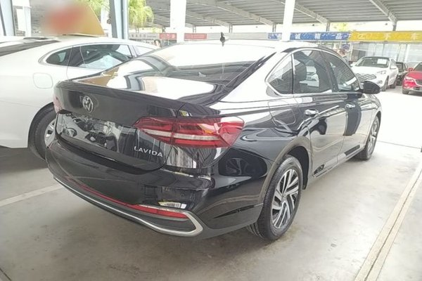Volkswagen Lavida 2023, 38100 км, за 11043 USD - фото 6