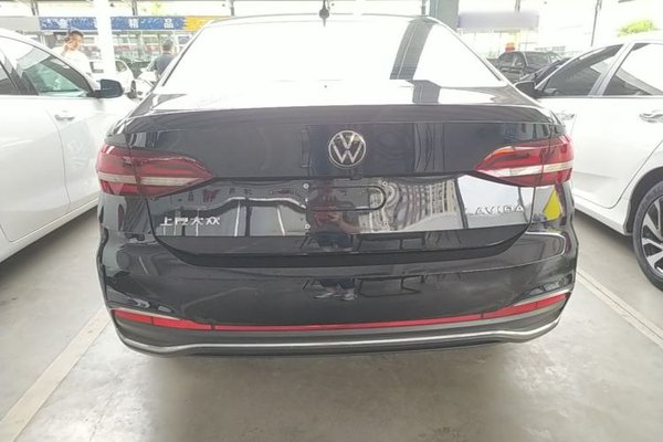 Volkswagen Lavida 2023, 38100 км, за 11043 USD