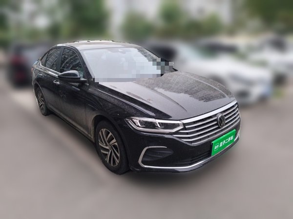 Volkswagen Lavida 2023, 53900 км, за 10404 USD