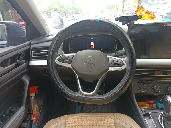 Volkswagen Lavida 2023, 70400 км, за 9894 USD - фото 11
