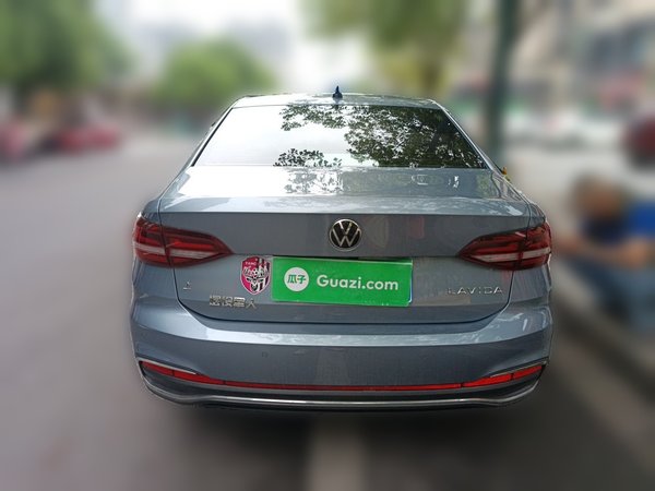 Volkswagen Lavida 2023, 70400 км, за 9894 USD