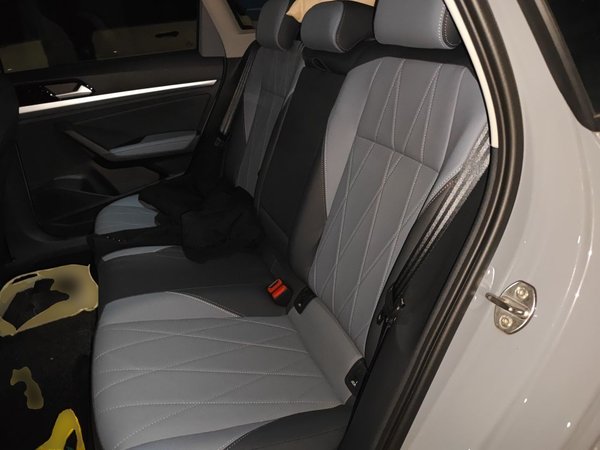 Volkswagen Lavida 2023, 21100 км, за 10730 USD - фото 18