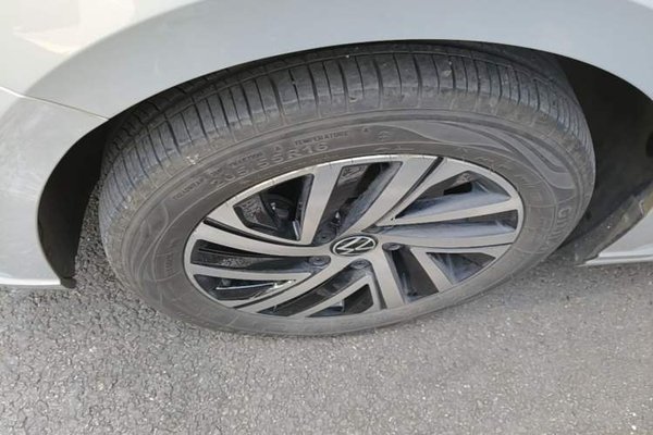 Volkswagen Lavida 2023, 54900 км, за 11426 USD - фото 8