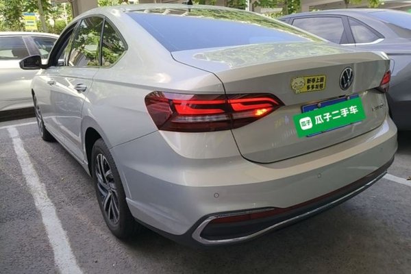 Volkswagen Lavida 2023, 54900 км, за 11426 USD