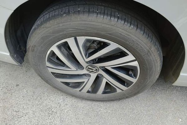 Volkswagen Lavida 2023, 54900 км, за 11426 USD - фото 10