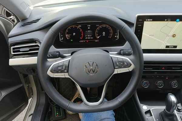 Volkswagen Lavida 2023, 54900 км, за 11426 USD - фото 14