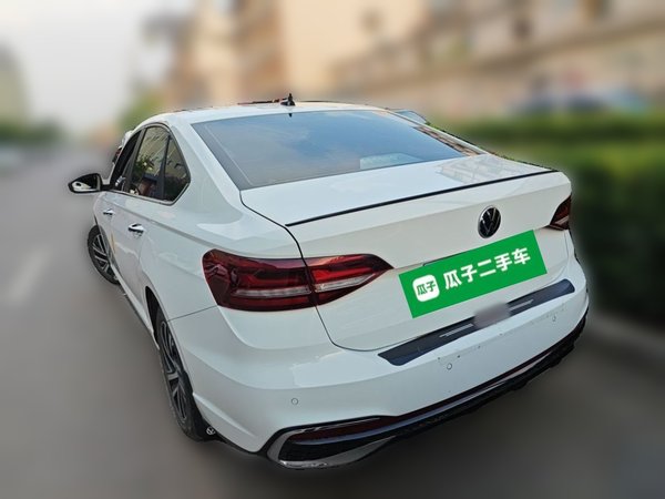 Volkswagen Lavida 2023, 110000 км, за 12402 USD