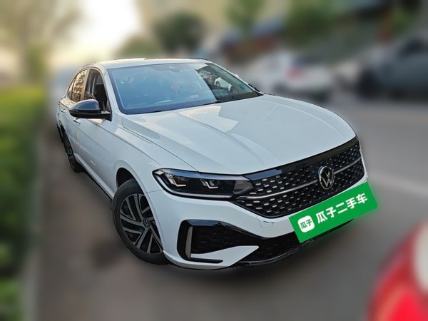 Volkswagen Lavida 2023, 110000 км, за 12402 USD