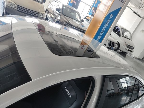 Volkswagen Lavida 2023, 1800 км, за 11587 USD - фото 11