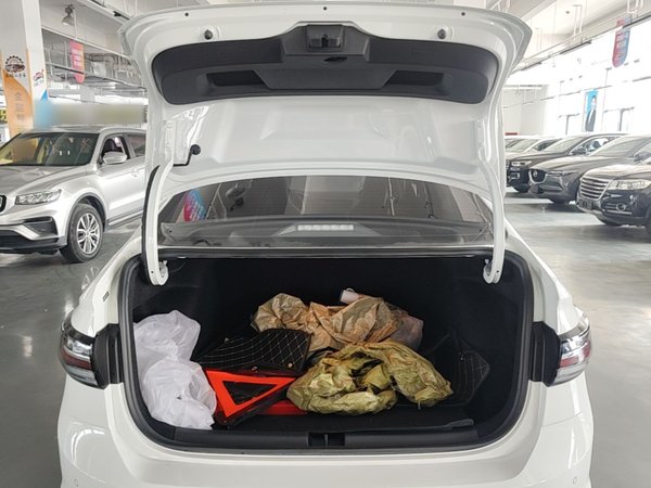 Volkswagen Lavida 2023, 1800 км, за 11587 USD - фото 22