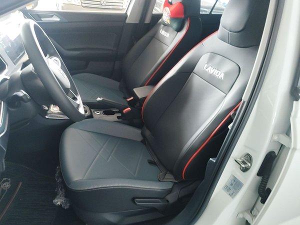 Volkswagen Lavida 2023, 1800 км, за 11587 USD - фото 18