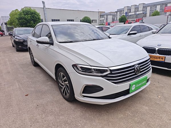 Volkswagen Lavida 2023, 46300 км, за 11201 USD