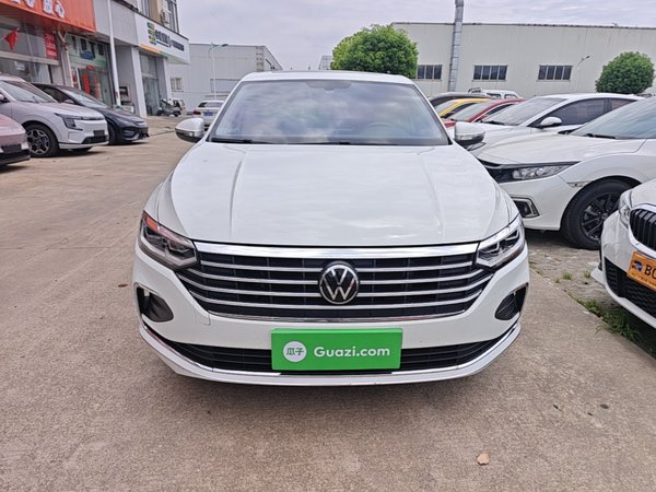 Volkswagen Lavida 2023, 46300 км, за 11201 USD