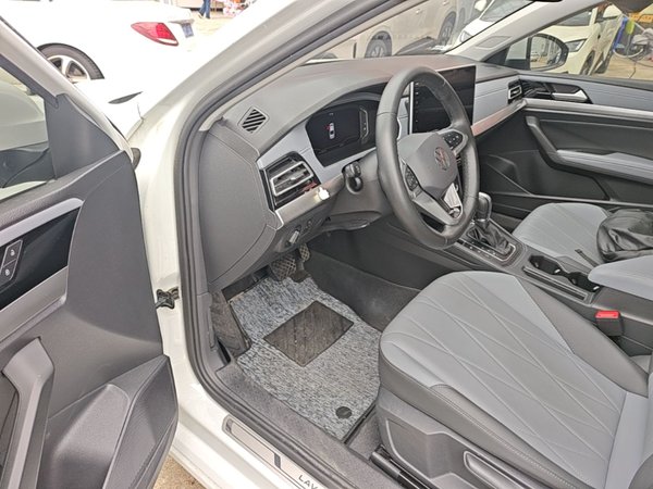 Volkswagen Lavida 2023, 46300 км, за 11201 USD - фото 19