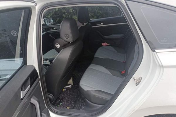 Volkswagen Lavida 2023, 49300 км, за 8592 USD - фото 17