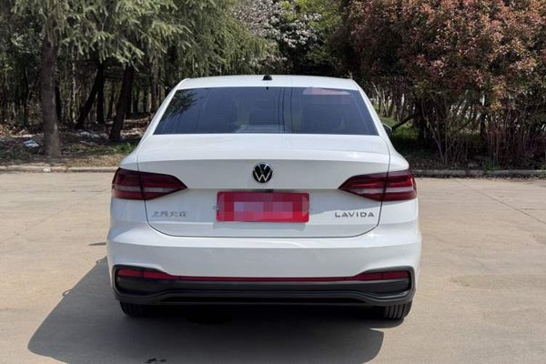 Volkswagen Lavida 2023, 74100 км, за 10260 USD - фото 7