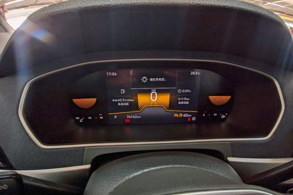 Volkswagen Lavida 2023, 74100 км, за 10260 USD - фото 10