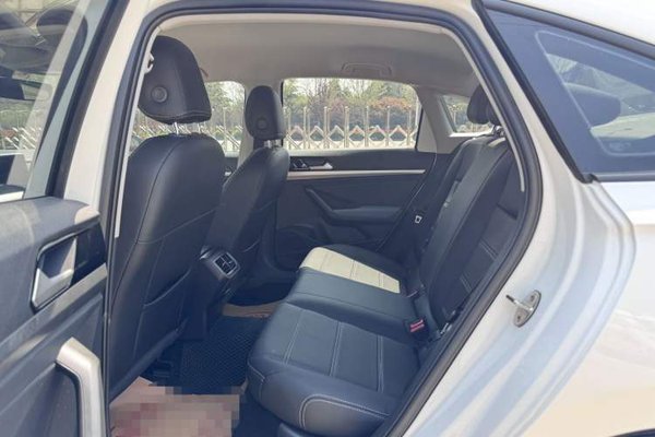 Volkswagen Lavida 2023, 74100 км, за 10260 USD - фото 17