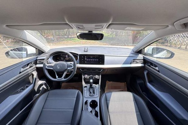 Volkswagen Lavida 2023, 74100 км, за 10260 USD - фото 18
