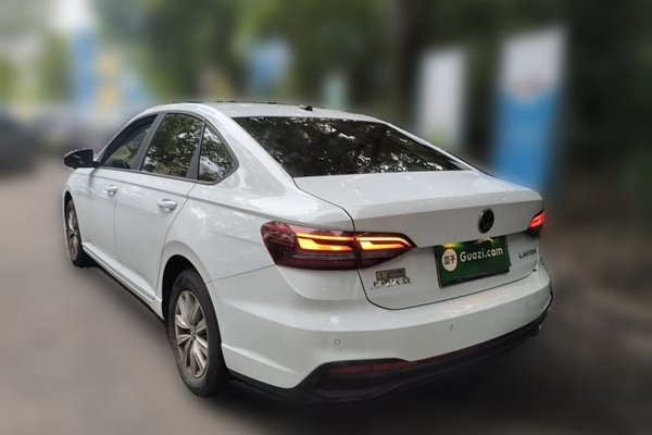 Volkswagen Lavida 2023, 8800 км, за 10394 USD
