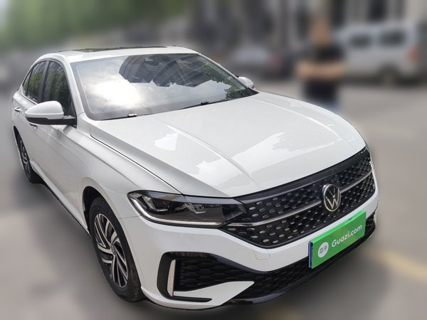 Volkswagen Lavida 2024, 10500 км, за 13126 USD