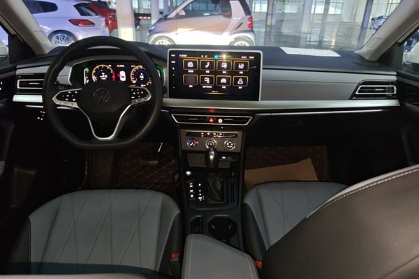Volkswagen Lavida 2024, 11800 км, за 12794 USD
