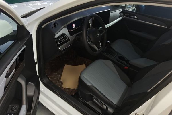 Volkswagen Lavida 2024, 11800 км, за 12794 USD - фото 8